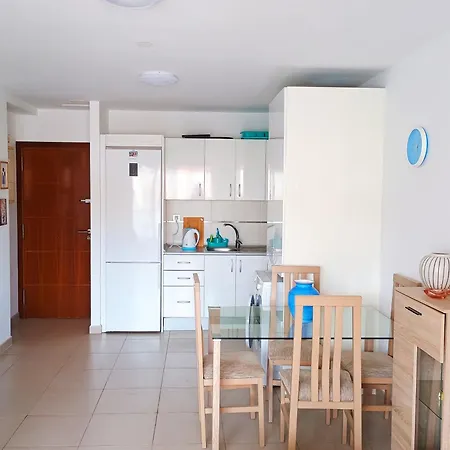 Apartment Alcavista - Ac, Fibre Net, 350m To Ocean, Garage, Tv Channels, Sunsets And La Gomera View From Balcony *