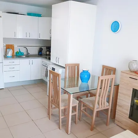Apartment Alcavista - Ac, Fibre Net, 350m To Ocean, Garage, Tv Channels, Sunsets And La Gomera View From Balcony Alcala (Tenerife)