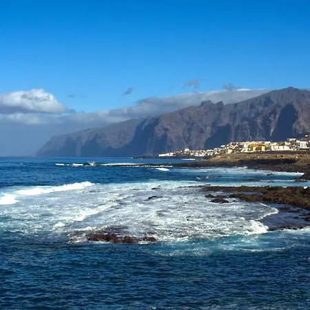 Apartment Alcavista - Garage, Ac, Fibre Net, 350m To Ocean, Tv Channels, Sunsets And La Gomera View From Balcony