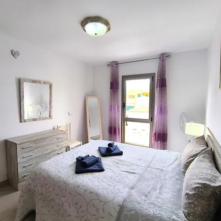 Alcavista - Ac, Fibre Net, 350m To Ocean, Garage, Tv Channels, Sunsets And La Gomera View From Balcony Apartment Alcala (Tenerife)