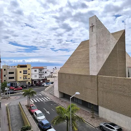 Alcavista - Ac, Fibre Net, 350m To Ocean, Garage, Tv Channels, Sunsets And La Gomera View From Balcony Alcala (Tenerife)
